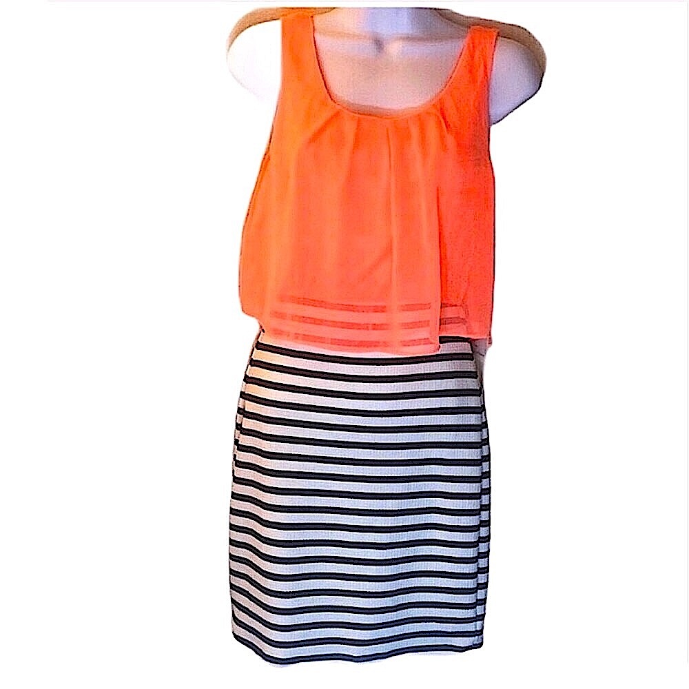 Emerald Sundae black, white and coral sleeveles striped dress size small NWT